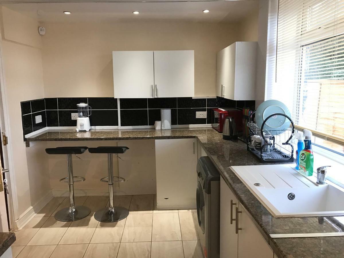 Rosewood Lodgings Special Offer For Student On Long Stay Manchester Extérieur photo
