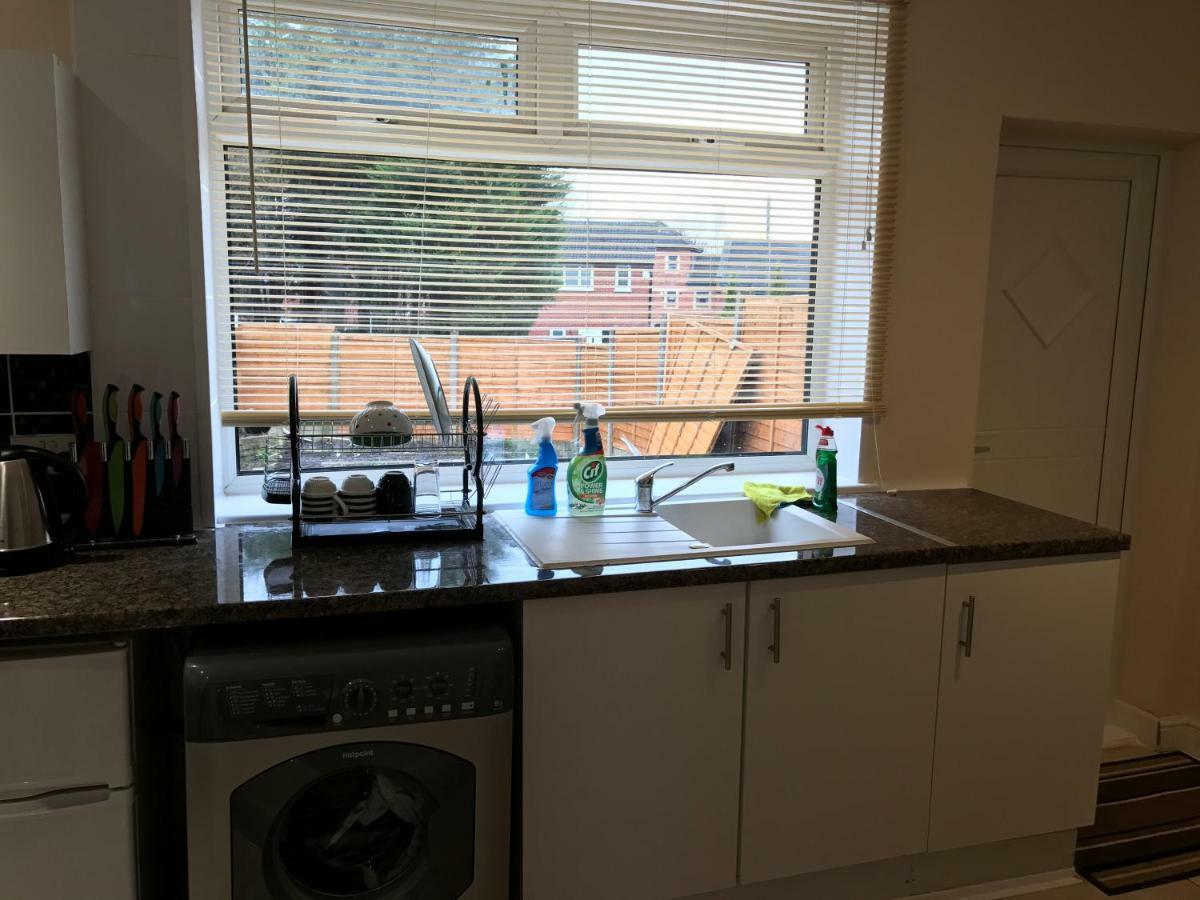 Rosewood Lodgings Special Offer For Student On Long Stay Manchester Extérieur photo
