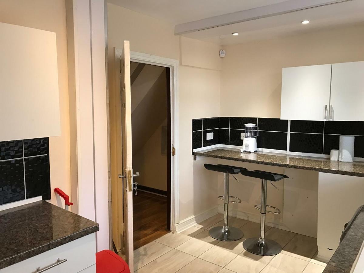Rosewood Lodgings Special Offer For Student On Long Stay Manchester Extérieur photo